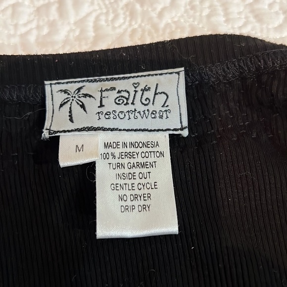 Faith Resortwear sweater set, size medium - Picture 14 of 16